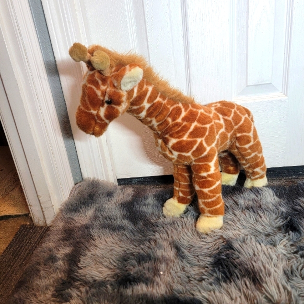 Chrisha Playful Plush 1988 20" Giraffe‎
